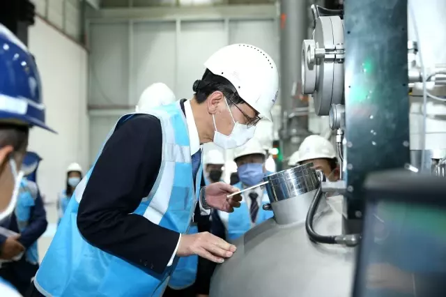 Çin Ankara Büyükelçisi, Kalyon Güneş Teknolojileri Fabrikası'nı ziyaret etti