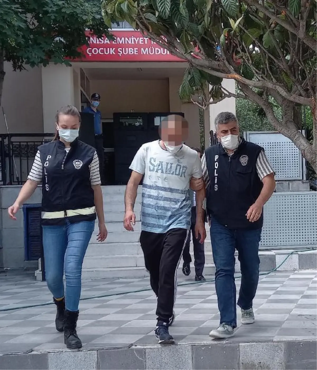 Eski sevgilisini sokakta tekme- tokat döven şüpheli, yeniden gözaltında