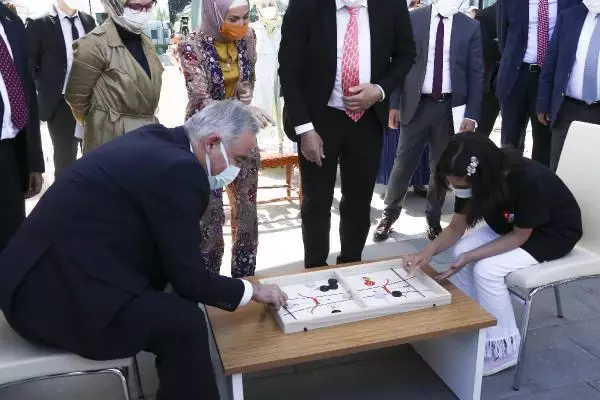 Hediye karavanı, Azerbaycan'a uğurlandı Hediye karavanı, Azerbaycan'a uğurlandı