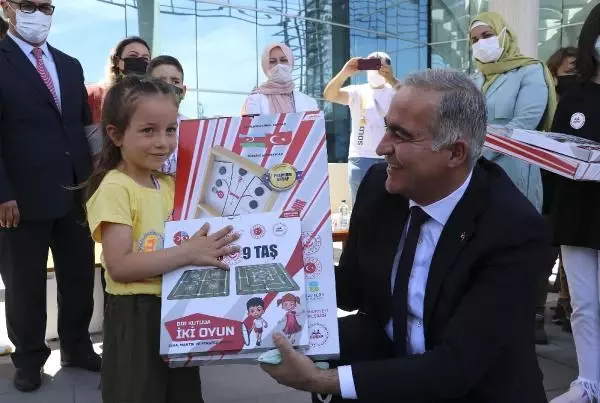 Hediye karavanı, Azerbaycan'a uğurlandı Hediye karavanı, Azerbaycan'a uğurlandı