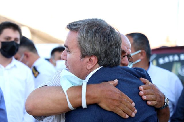 İki kardeşin 20 yıllık küslüğünü vali gözyaşlarıyla bitirdi