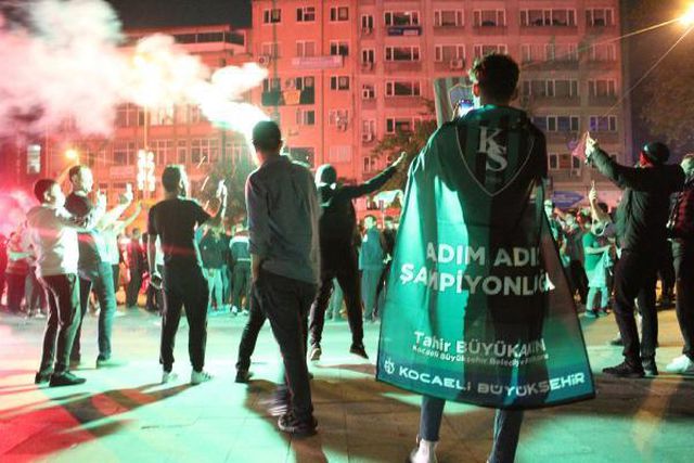 kocaelispor taraftarlarinin tff 1 inci lig se 2 14164102 o
