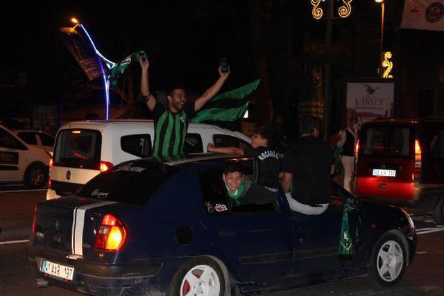 kocaelispor taraftarlarinin tff 1 inci lig se 6 14164102 o