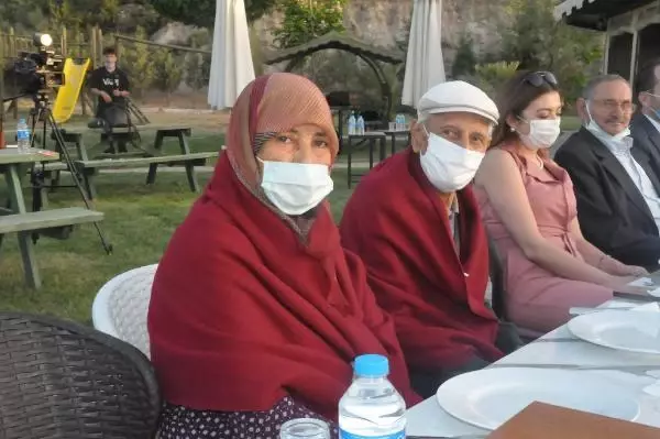 Menderes'in çiftliğinde çalışan Yunus: Yıllar sonra o traktörü görünce öptüm Menderes'in çiftliğinde çalışan Yunus: Yıllar sonra o traktörü görünce öptüm