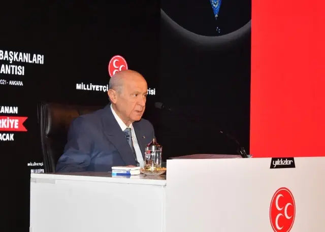 Devlet Bahçeli, partisinin Belediye Başkanları ile bir araya geldi