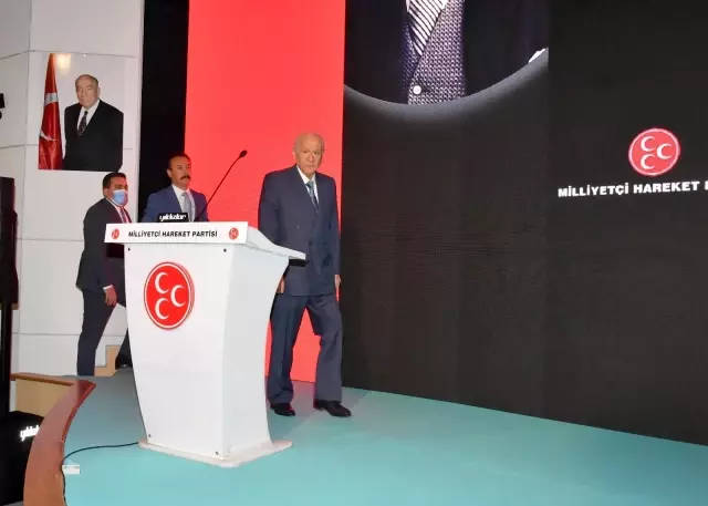 Devlet Bahçeli, partisinin Belediye Başkanları ile bir araya geldi