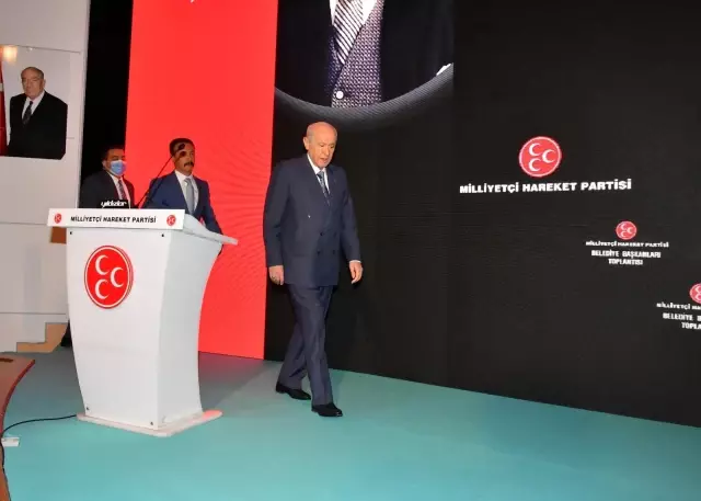 Devlet Bahçeli, partisinin Belediye Başkanları ile bir araya geldi