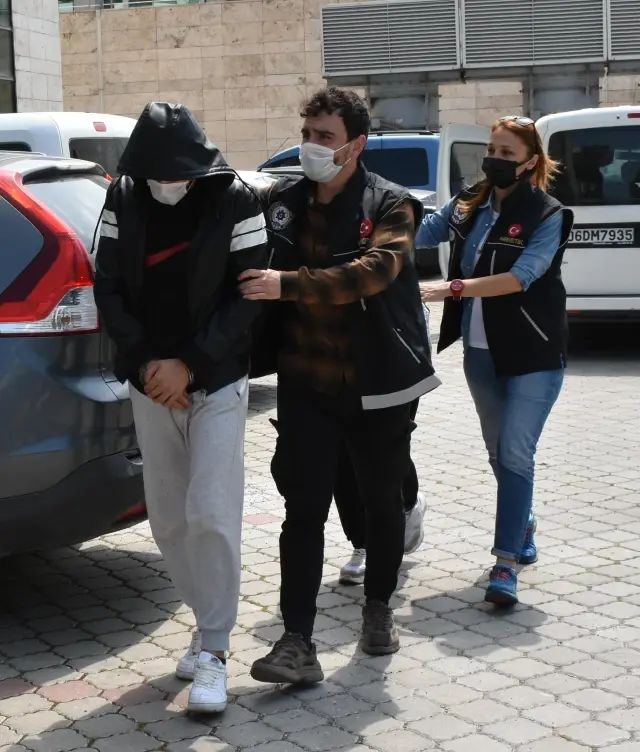 Samsun'da uyuşturucu operasyonunda 6 şüpheli yakalandı Samsun'da uyuşturucu operasyonunda 6 şüpheli yakalandı