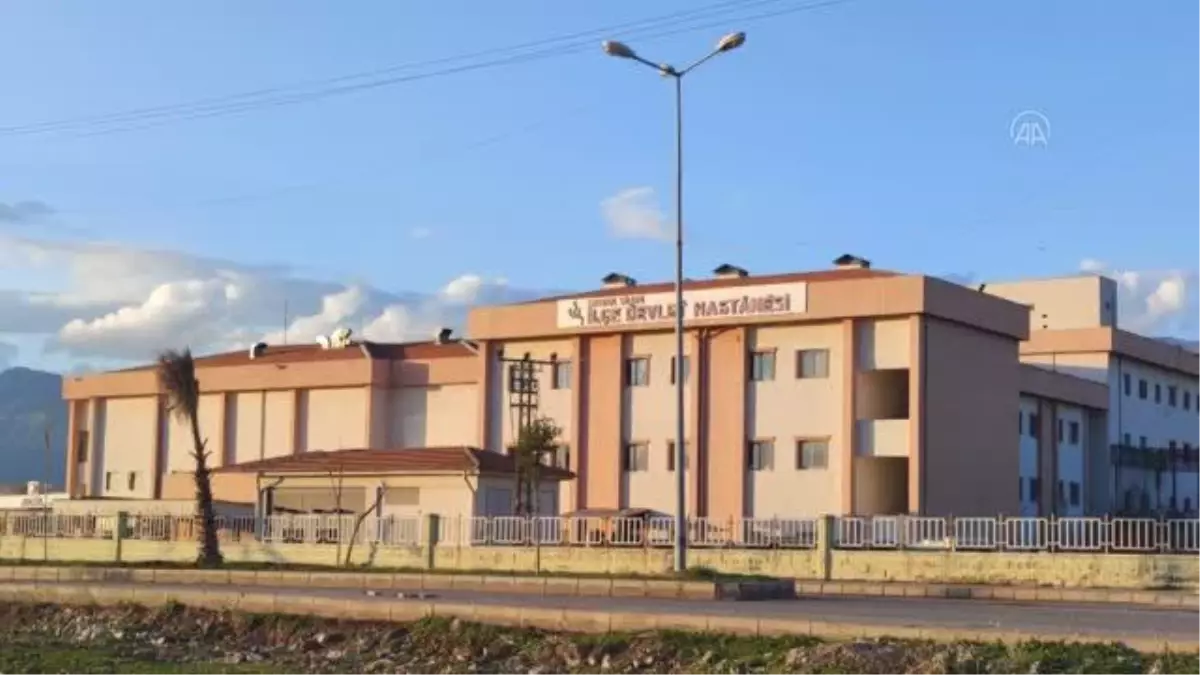 Silopili gençler, hastane korkusunu önlemek için Çocuk Polikliniğinin duvarlarına çizgi film kahramanlarını çizdi