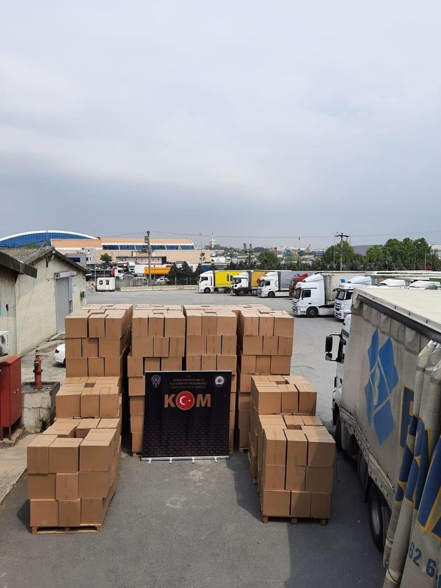 tir ve depodan milyonlarca kacak urun cikti 3 14163373 o