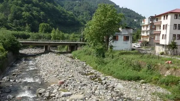 Son dakika haberi | TRABZON'DA SEL RİSKİ ALTINDAKİ 446 YAPIDA YAŞIYORLAR