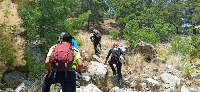 Ukraynalı kayıp kadın dağcı havadan karadan taranıyor Ukraynalı kayıp kadın dağcı havadan karadan taranıyor