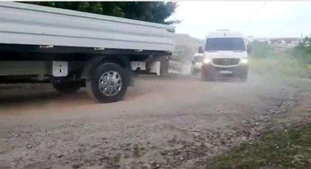 araclarin olusturdugu tozdan bikan mahalleli 5 14164675 o