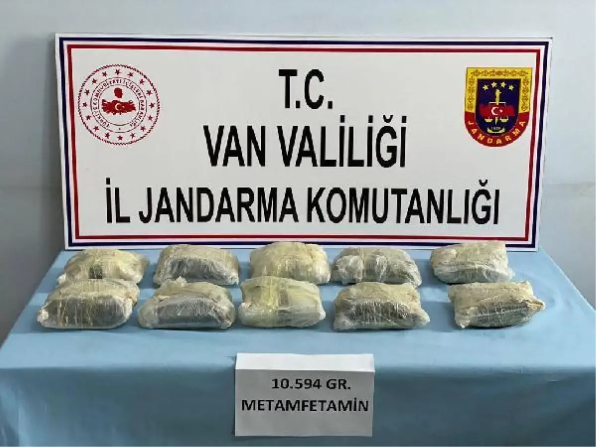 Baskale'de 10,5 kilo metamfetamin ele geçirildi