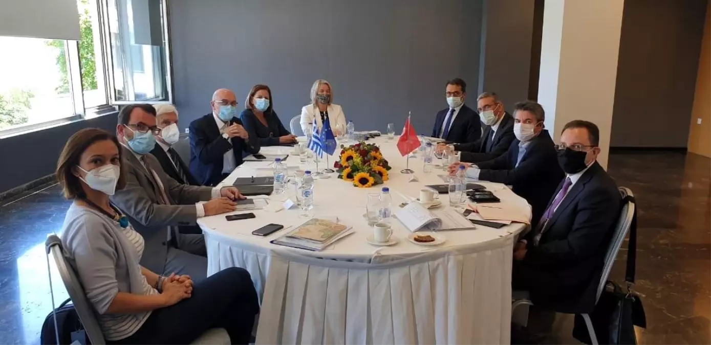 Dışişleri Bakan Yardımcısı Önal, Kavala'da Yunanistan Dışişleri Bakan Yardımcısı Fragoyannis ile görüştü