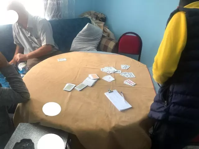 Son dakika haberi: Ev görünümlü kumarhaneye polis baskını: 12 gözaltı Son dakika haberi: Ev görünümlü kumarhaneye polis baskını: 12 gözaltı