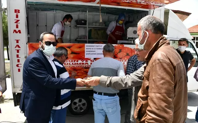 İscehisar Belediyesi demokrasi şehitlerini unutmadı İscehisar Belediyesi demokrasi şehitlerini unutmadı