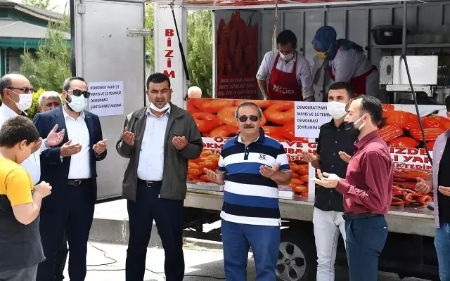 İscehisar Belediyesi demokrasi şehitlerini unutmadı İscehisar Belediyesi demokrasi şehitlerini unutmadı