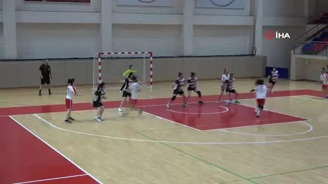 İşitme Engelliler Hentbol Kadınlar Türkiye Şampiyonası başladı İşitme Engelliler Hentbol Kadınlar Türkiye Şampiyonası başladı