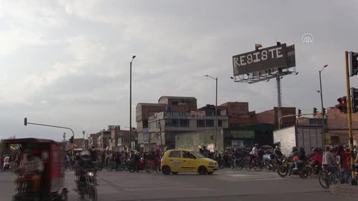 Kolombiya'da 1 ayını dolduran hükümet karşıtı protestolarda olaylar çıktı, 4 kişi yaşamını yitirdi