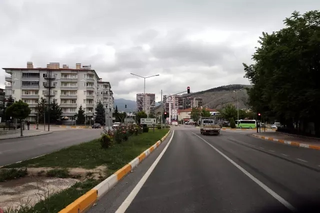 Samsun ve çevre illerde sokağa çıkma kısıtlaması nedeniyle sessizlik hakim Samsun ve çevre illerde sokağa çıkma kısıtlaması nedeniyle sessizlik hakim