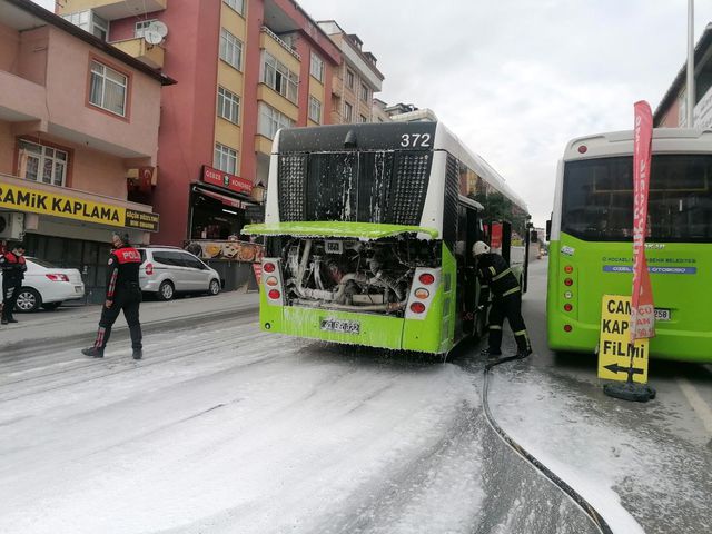seyir halindeki belediye otobusunde korkutan 10 14165437 o