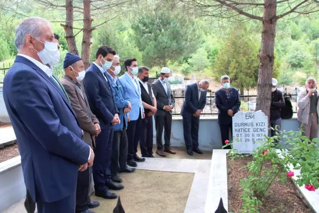 Solingen faciasında hayatını kaybedenler, Amasya'daki kabirleri başında anıldı Solingen faciasında hayatını kaybedenler, Amasya'daki kabirleri başında anıldı