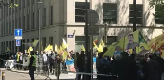 Abdullah Öcalan: Terör örgütü PKK yandaşları Brüksel'de ABD ve NATO karşıtı gösteri yaptı Abdullah Öcalan: Terör örgütü PKK yandaşları Brüksel'de ABD ve NATO karşıtı gösteri yaptı
