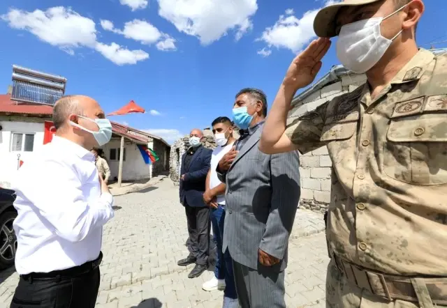 Vali Varol'dan şehit ailelerine ziyaret Vali Varol'dan şehit ailelerine ziyaret