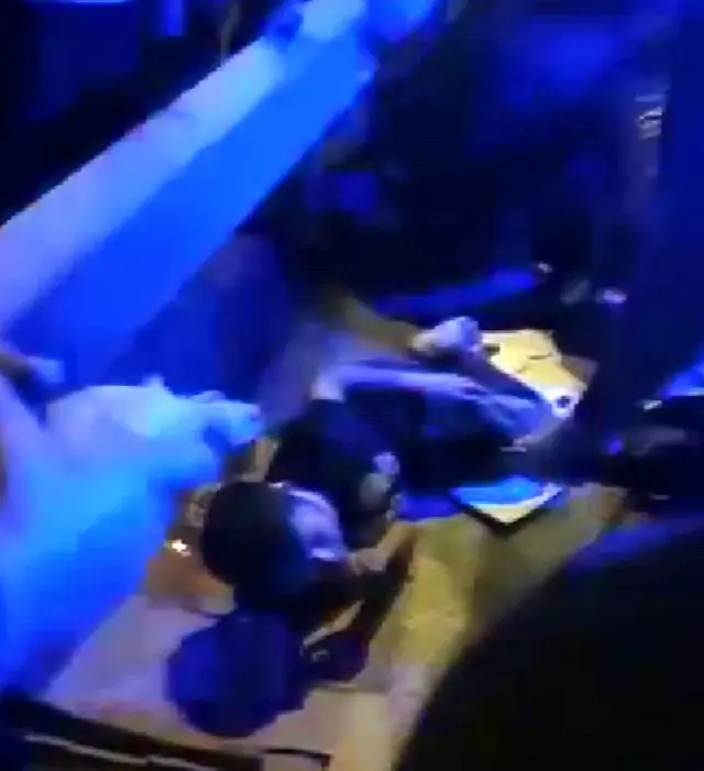 Son dakika haber | Boş yolda kırmızı ışık ihlali yapan motosikletli kazaya neden oldu: 1'i ağır 3 yaralı Son dakika haber | Boş yolda kırmızı ışık ihlali yapan motosikletli kazaya neden oldu: 1'i ağır 3 yaralı