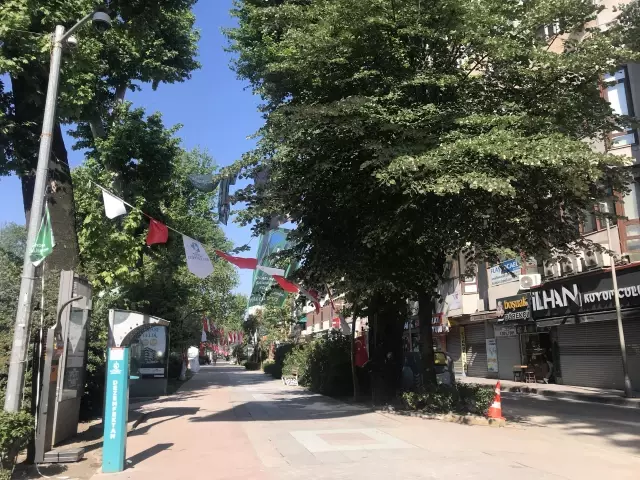 Samsun ve çevre illerde sokağa çıkma kısıtlaması nedeniyle sessizlik hakim Samsun ve çevre illerde sokağa çıkma kısıtlaması nedeniyle sessizlik hakim