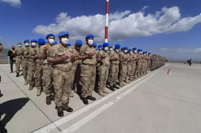 Son dakika! ŞEHİT UZMAN ÇAVUŞ İÇİN AĞRI'DA TÖREN Son dakika! ŞEHİT UZMAN ÇAVUŞ İÇİN AĞRI'DA TÖREN