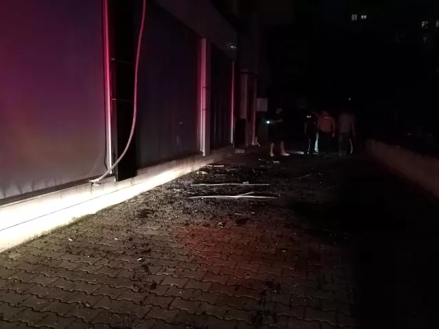 Son Dakika | Evde çıkan yangında 1 kişi öldü, 3 kişi yaralandı Son Dakika | Evde çıkan yangında 1 kişi öldü, 3 kişi yaralandı