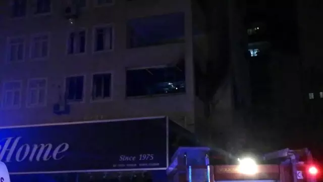 Son Dakika | Evde çıkan yangında 1 kişi öldü, 3 kişi yaralandı Son Dakika | Evde çıkan yangında 1 kişi öldü, 3 kişi yaralandı