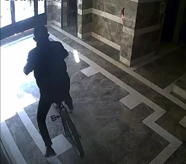 KAMERADAN BELİRLENEN 13 BİSİKLET HIRSIZLIĞI ŞÜPHELİSİ YAKALANDI KAMERADAN BELİRLENEN 13 BİSİKLET HIRSIZLIĞI ŞÜPHELİSİ YAKALANDI
