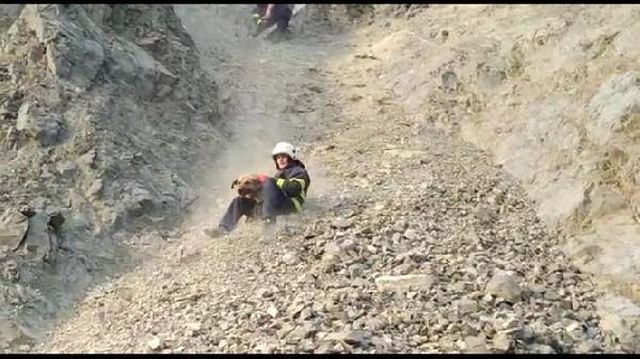 kayaliklarda mahsur kalan zalim i itfaiye kur 4 14166700 o