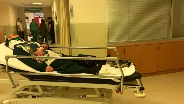 Motosiklet devrilerek sürüklendi; anne ve oğlu ağır yaralandı Motosiklet devrilerek sürüklendi; anne ve oğlu ağır yaralandı