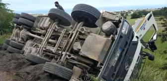 Samsun Ondokuz Mayıs Üniversitesi: Samsun'da çöken yolda beton mikseri devrildi: 1 yaralı Samsun Ondokuz Mayıs Üniversitesi: Samsun'da çöken yolda beton mikseri devrildi: 1 yaralı