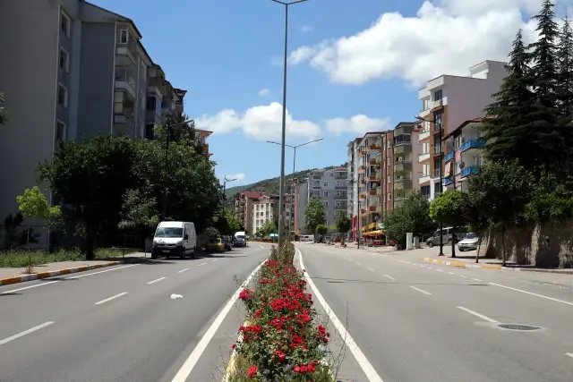 Samsun ve çevre illerde sokağa çıkma kısıtlaması nedeniyle sessizlik hakim Samsun ve çevre illerde sokağa çıkma kısıtlaması nedeniyle sessizlik hakim