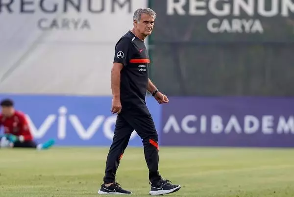Şenol Güneş: Geleceği yazmak için iyi bir grup Şenol Güneş: Geleceği yazmak için iyi bir grup