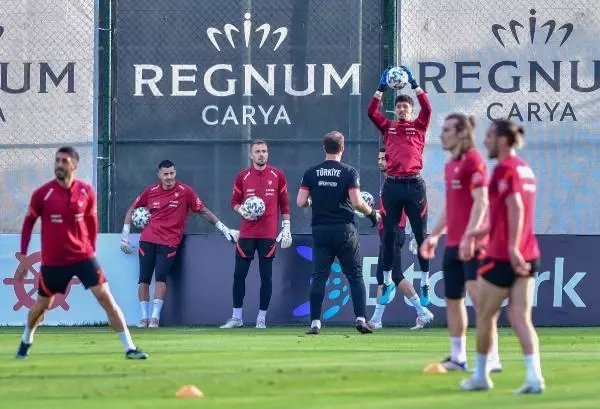Şenol Güneş: Geleceği yazmak için iyi bir grup Şenol Güneş: Geleceği yazmak için iyi bir grup