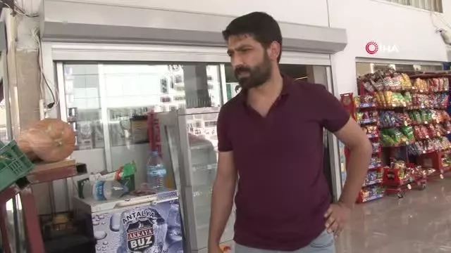 Taksicinin dubayla karşılık verdiği kurşunlardan biri karpuza isabet etti Taksicinin dubayla karşılık verdiği kurşunlardan biri karpuza isabet etti