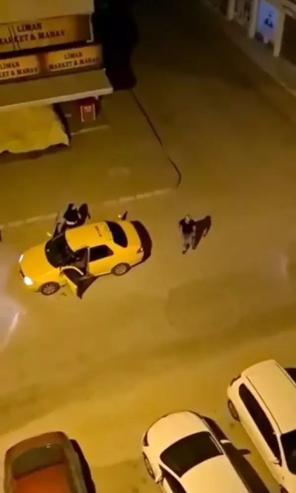 Son dakika haber | Taksiciye tabancalı saldırı kamerada Son dakika haber | Taksiciye tabancalı saldırı kamerada