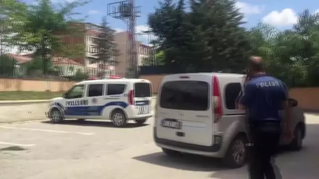 Tartıştığı ağabeyini öldürdü, yeğenini yaraladı Tartıştığı ağabeyini öldürdü, yeğenini yaraladı