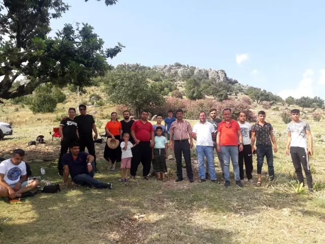Yamaç paraşütleri gökyüzünü renklendirdi Yamaç paraşütleri gökyüzünü renklendirdi