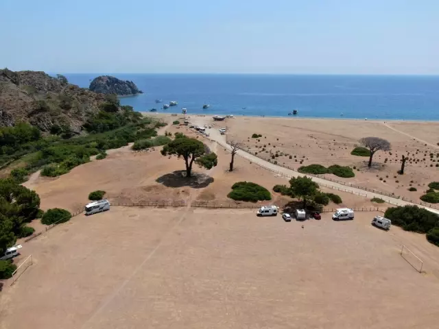 Antalya'da arama kurtarma ekipleri 6 gündür haber alınamayan dağcı için alarma geçti Antalya'da arama kurtarma ekipleri 6 gündür haber alınamayan dağcı için alarma geçti
