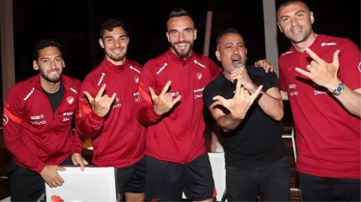 Avrupa Şampiyonası'na gidecek Milli Takım'a Haluk Levent'ten sürpriz konser