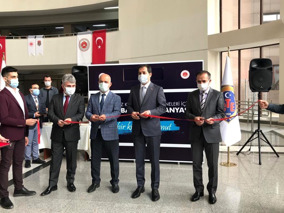 Bakırköy Adalet Sarayı'nda 'Kitap Bağış Kumbarası' kuruldu