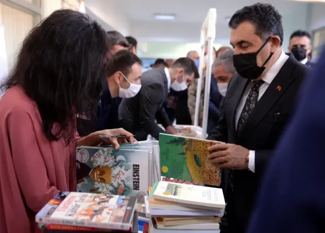 Doğu Anadolu'daki 6 ilde hükümlü ve tutuklular için kitap bağışı kampanyası başlatıldı Doğu Anadolu'daki 6 ilde hükümlü ve tutuklular için kitap bağışı kampanyası başlatıldı