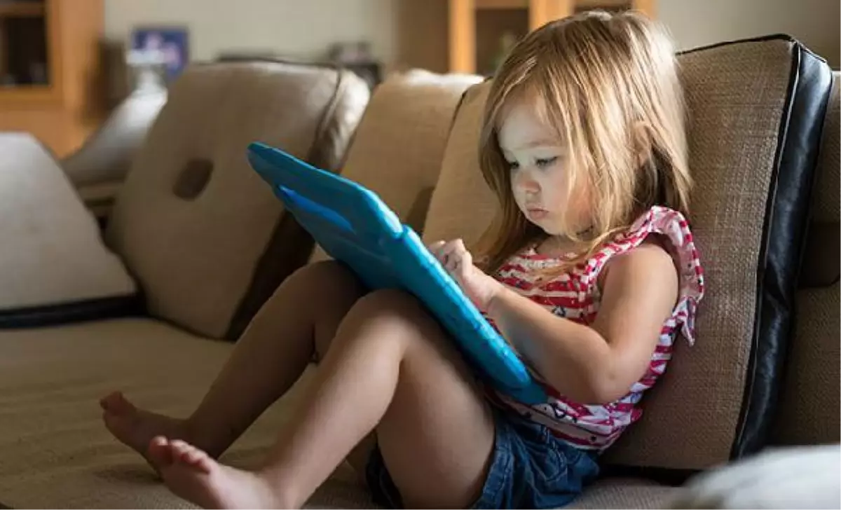 EKRAN SÜRESİ UZADI; DİKKAT EKSİKLİĞİ HİPERAKTİVİTE BOZUKLUĞU ARTTI